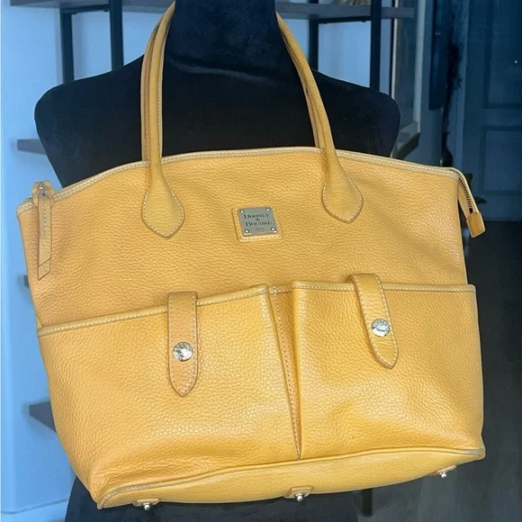 Dooney & Bourke Yellow Leather Tote Bag with Structured Design - Picture 3 of 6
